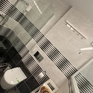 La Maison De Zoe - Airport Residences Apartment Otopeni